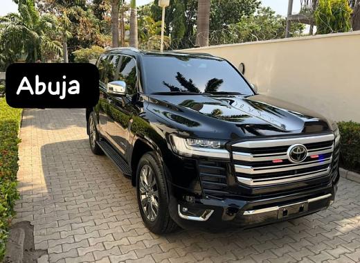 Toyota Land Cruiser SUV